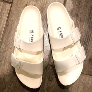 Birkenstock recovery sandals